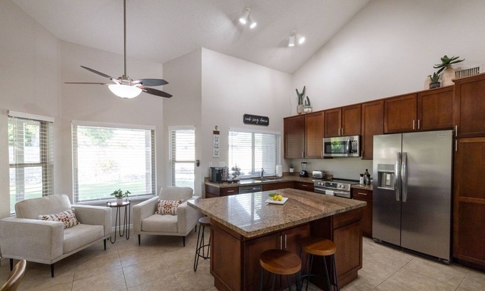 Scottsdale Vista North House | Scottsdale Friess 4 Bedroom Home by RedAwning