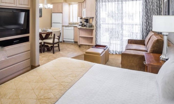 North Scottsdale Resort | Scottsdale Villa 2 BR Condo with Pool near TPC Golf Course
