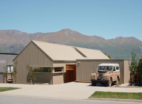 Wanaka House | Scout - Luxurious Interiors - Lake Views - Architecturally Designed