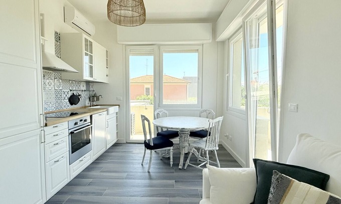 Senigallia Apartment | SE169 – Senigallia, Three-Room Apartment Facing the Sea with Air Conditioning