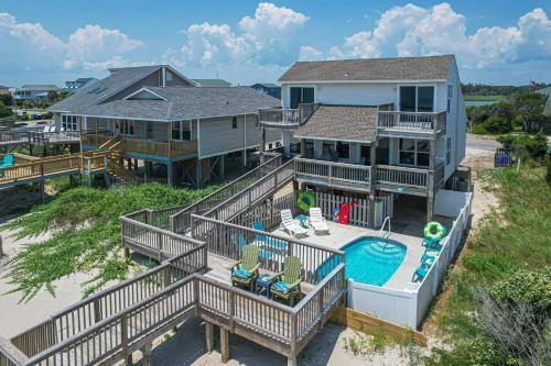 Oak Island House | Sea and Believe