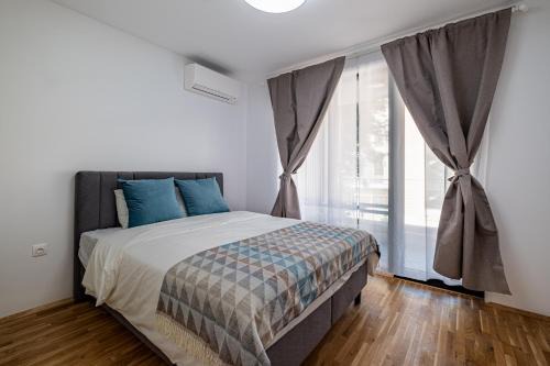 Saints Constantine and Helena Apartment | Seaside Luxury Complex and Spa Apartment