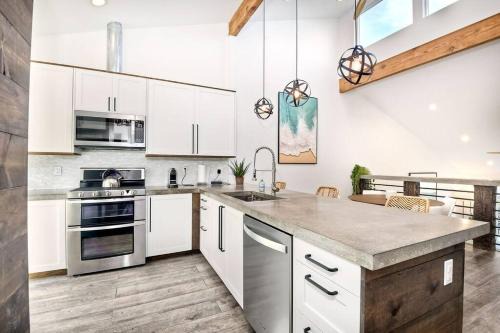 Leucadia House | Sea Bluff Beach Home