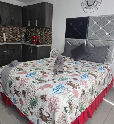 Isla Verde Apartment | Sea breeze vacation ll en Condominio Verde Mar