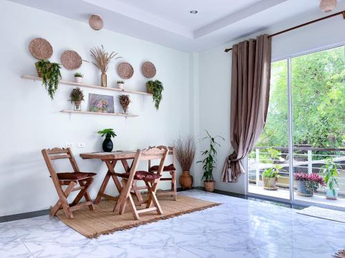 Wichit Apartment | Sea Dreamer Beachfront Apartments