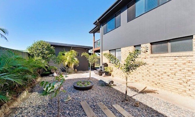 Lake Cathie Apartment | Sea-Gem - walk to beach, lake, shops