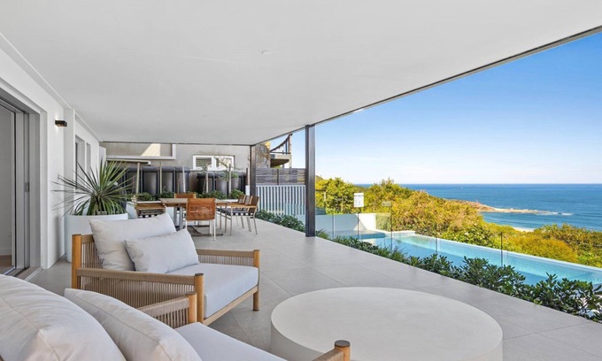 Killcare Heights House | Sea Mist Retreat by HolidayCo.