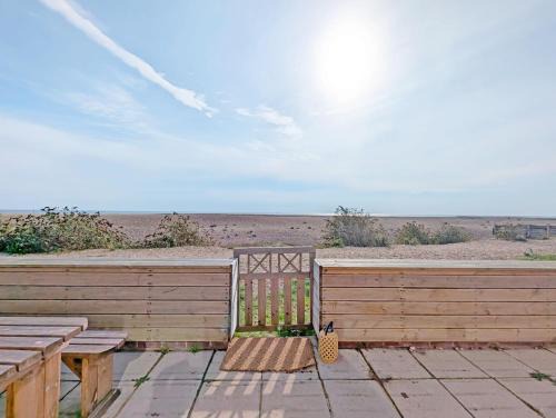 Pagham House | Sea Urchin - Pagham - Sea Front