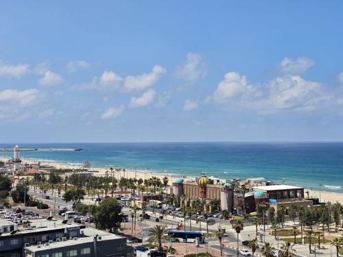 Ashdod Apartment | Sea Vacation , luxury Loft ,amazing seaview Buber 301