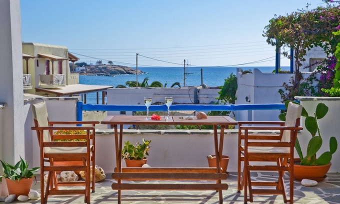 Agia Anna Apartment | Sea View Apartments & Studios