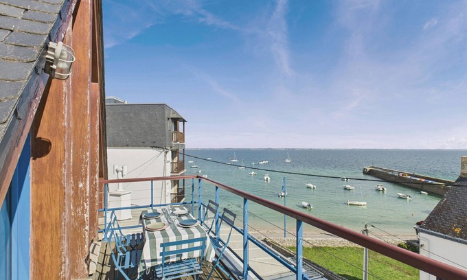 Saint-Pierre-Quiberon Ski Chalet | Sea view - House for 7 with balcony