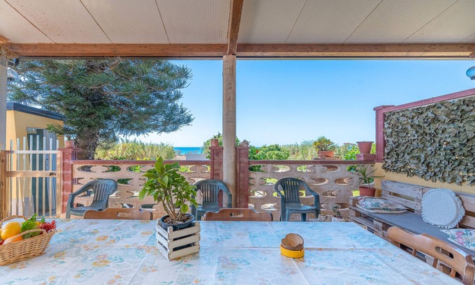 Pachino Villa | 'Sea View' just steps from the sea