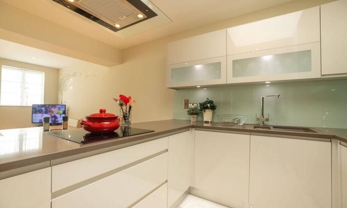 Montpelier Apartment | Sea View Luxury Penthouse 2