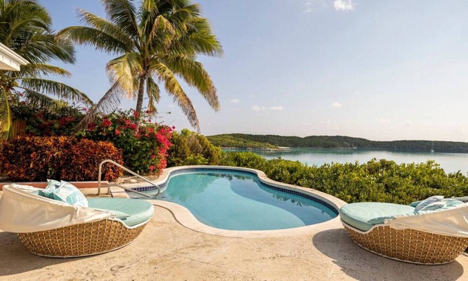 Exuma Villa | Seabreeze Villa at Fowl Cay