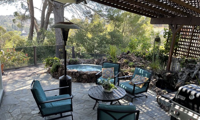 Bel Air House | Seabury Sunrise in the Heart of Bel Air's Beverly Glen Canyon