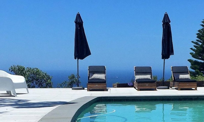 Otford House | "Seacliff" - Luxury clifftop beach house