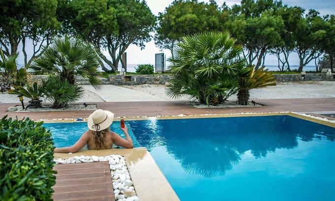 Ierapetra Villa | Seafront 2 bedroom villa
