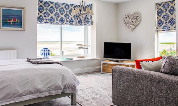 Cleethorpes Apartment | Seafront Apartment with Stunning Views