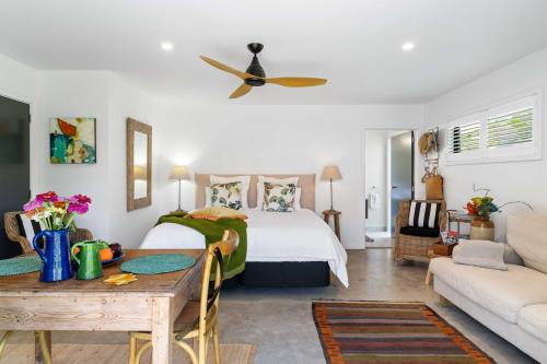 Tairua Apartment | Seagrass Studio Guesthouse - By the Beach