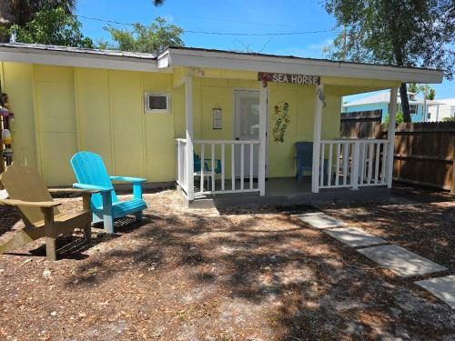 Bonita Shores House | Seahorse - Tiny Home 1.2 Mi, 2 Beach Kitchen W & D Queen Bed