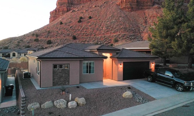 Kanab House | Searchers Hideaway at Kabab - New West Properties