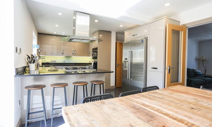 Wittering House | Seascape - 4 bed Home in Bracklesham Bay
