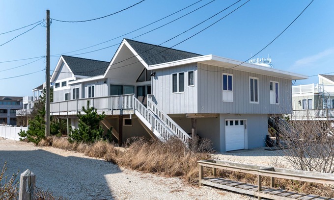 Harvey Cedars House | Seascape. Beautiful ranch one house off the beach.