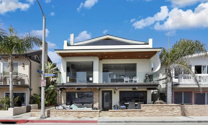 West Newport Villa | Seashore Ocean View Villa