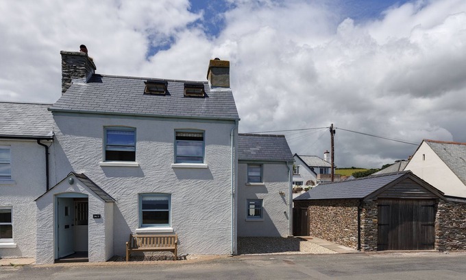 Beesands Cottage | Seaside Cottage - Perfect For Romantic Getaways Throughout The Year
