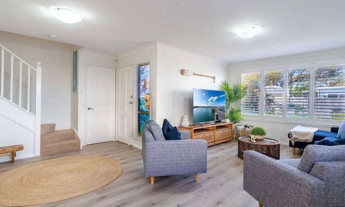 Shellharbour House | Seaside Retreat - Escape on Addison