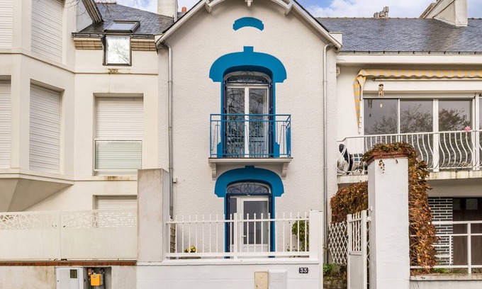 Saint-Nazaire Cottage | Seaside Retreat: Renovated 19th-Century Villa with Ocean Views & Modern Comforts
