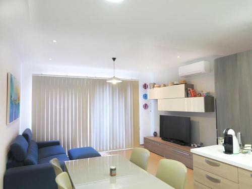 Għadira Apartment | Seaside Serenity: Mellieha Gem
