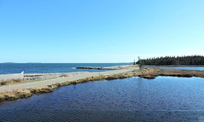 Seawall Condo | SeaStar Ocean Front Condo