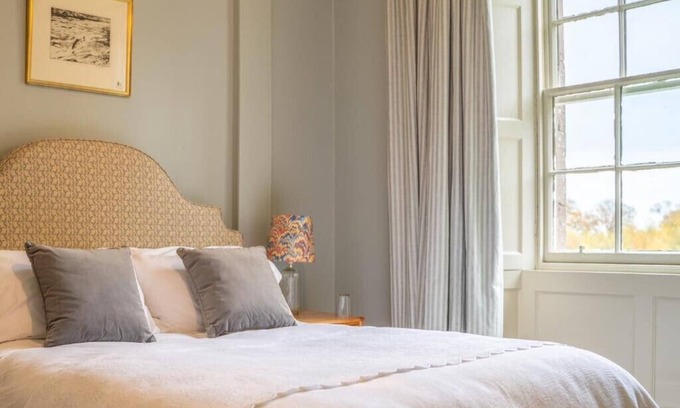 Glenisla Apartment | Seasyde House - Court & Reed View Family Suite