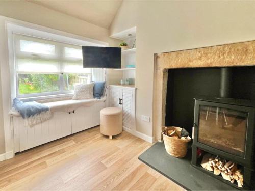 Lossiemouth House | Seatown Cottage - Stone's throw from beach