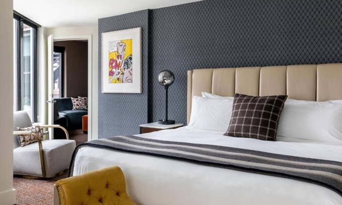 Downtown Seattle Hotel | Seattle Chic: Spacious, Contemporary Rooms in City's Vibrant Downtown