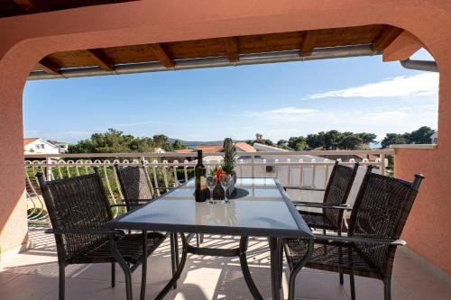 Jadrija Apartment | Seaview & Balcony Apartment PETRA
