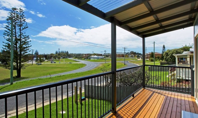 Bermagui Cottage | Seaview Beach House 6 - Wheelchair accessible