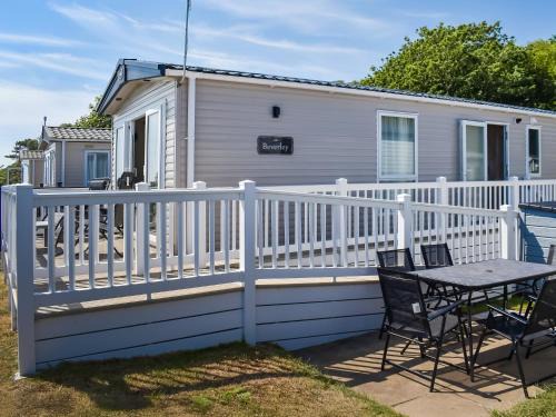 Corton House | Seaview One - Uk50167
