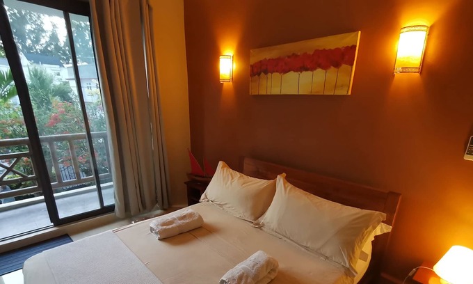 Wolmar Villa | Seaview Yanahita 3 bedrooms apart with common pool