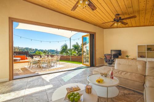 Bay Park House | Seaworld Fireworks View Hot tub Fast Wifi 3BR 2BA 4 Bds 2 SofaBds