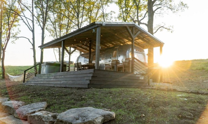 Walnut Shade House | Secluded Airstream Stay on Ranch