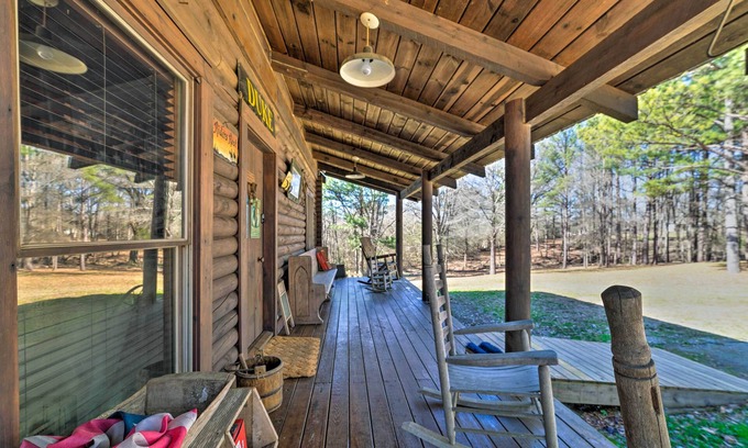 Hueytown Cabin | Secluded Cabin w/Fishing Pond near Hunting!