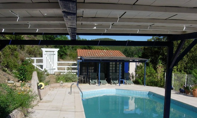 Montauriol Villa | Secluded country villa for 4 with pool and fantastic views