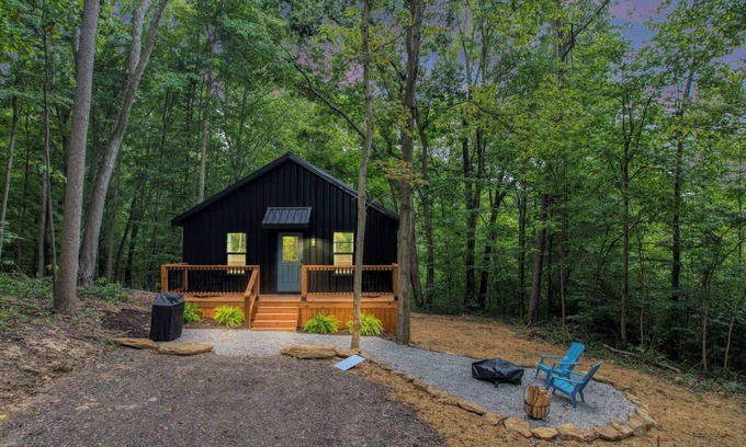 Logan Cabin | Secluded Getaway