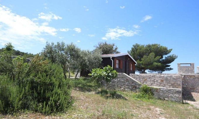 Zirje House | Secluded house with a parking space Cove Mikavica, Žirje (K-22367)