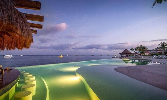 Cozumel Hotel | Secluded Studio with Balcony & Pool at Cozumel