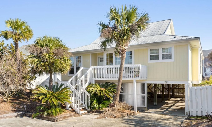 Beachwalk House | Second Row - Private Boardwalk - Ocean View and Pet Friendly