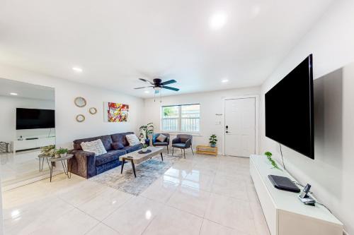 River Oaks Apartment | Second Wind Retreat