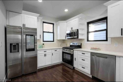 Jersey City Apartment | Secret Escape - 20 min from NYC N 2